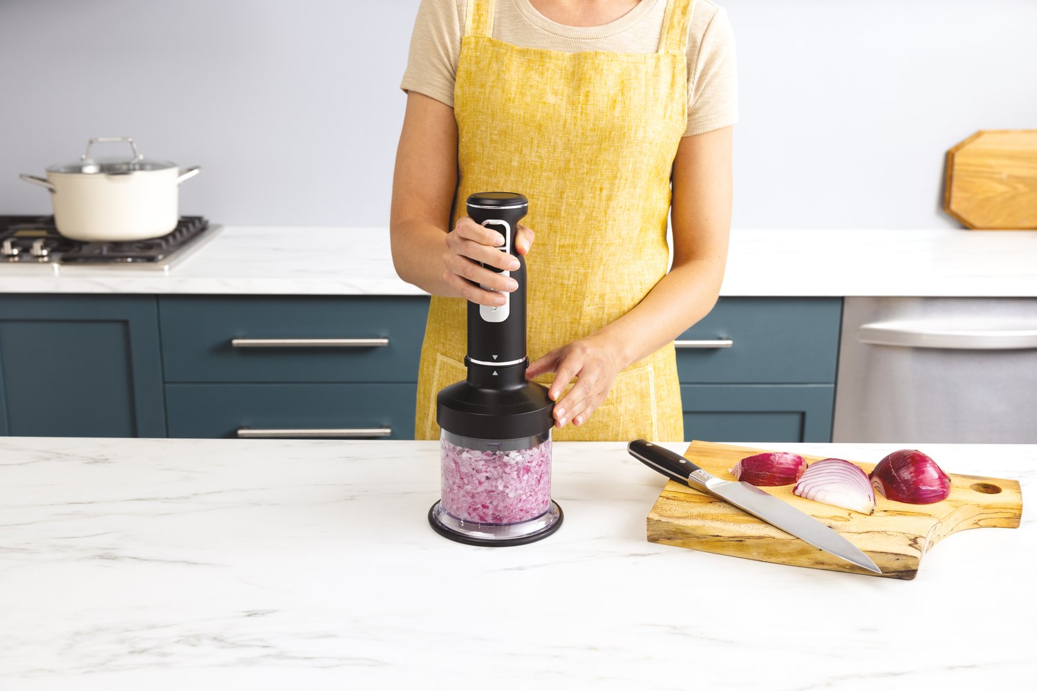 Ninja-CI100EU-InUse-Chopper-RedOnion-Woman