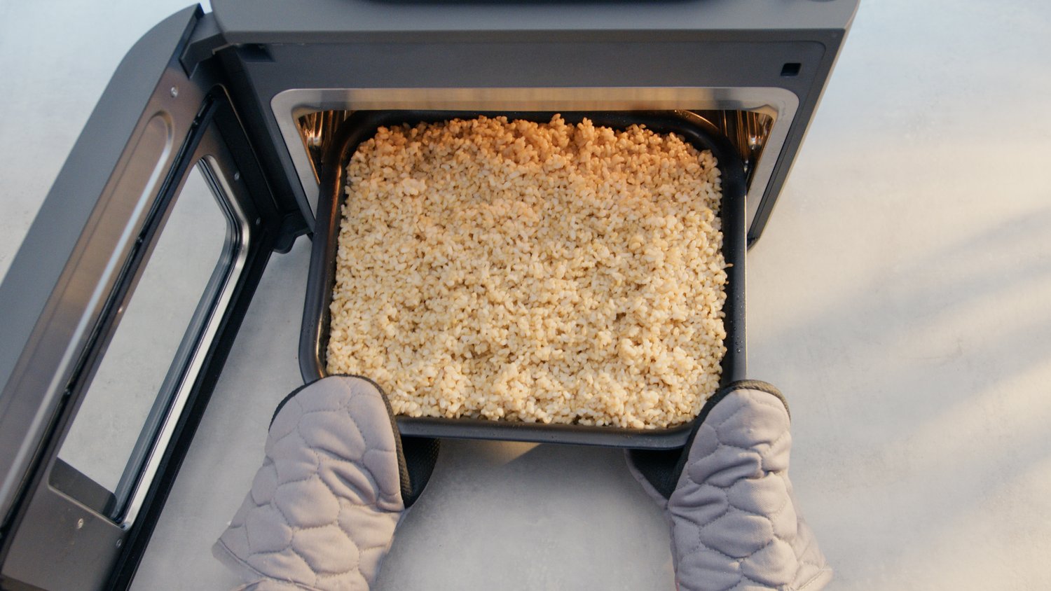 R_SFP700EU_InUse_Above_CombiMeals_Rice
